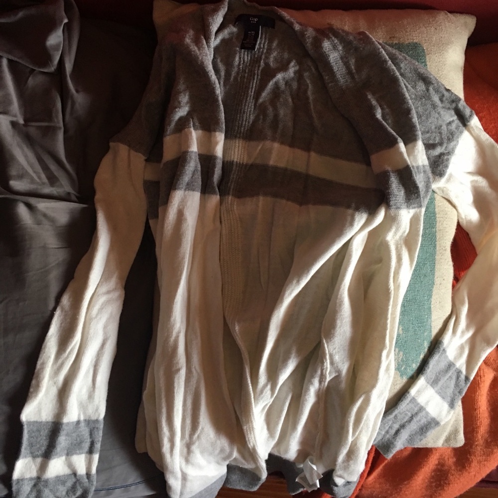 Gap varsity Cardigan open-front, gray and white